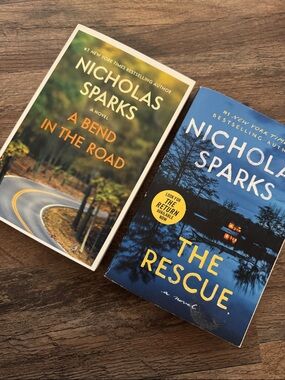 Nicholas Sparks Paperback Bundle - 'A Bend in the Road' & 'The Rescue' BookTok